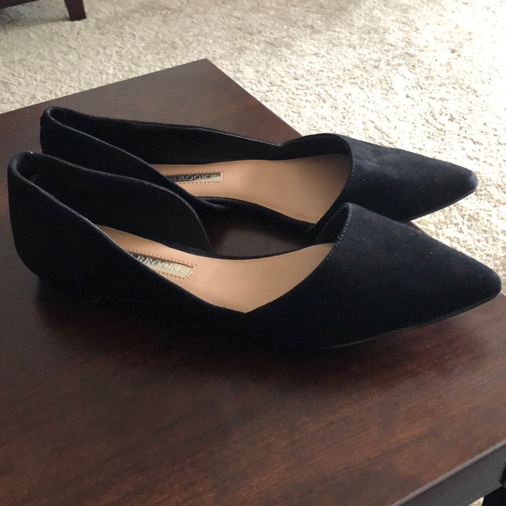 Pointed Black Flats